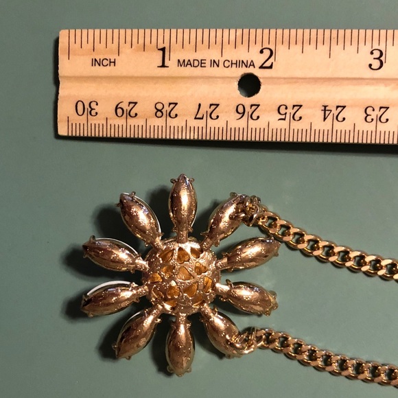 🌸 BETSEY JOHNSON | Pink Daisy Pave Necklace w/ Gold Chain - Picture 7 of 12